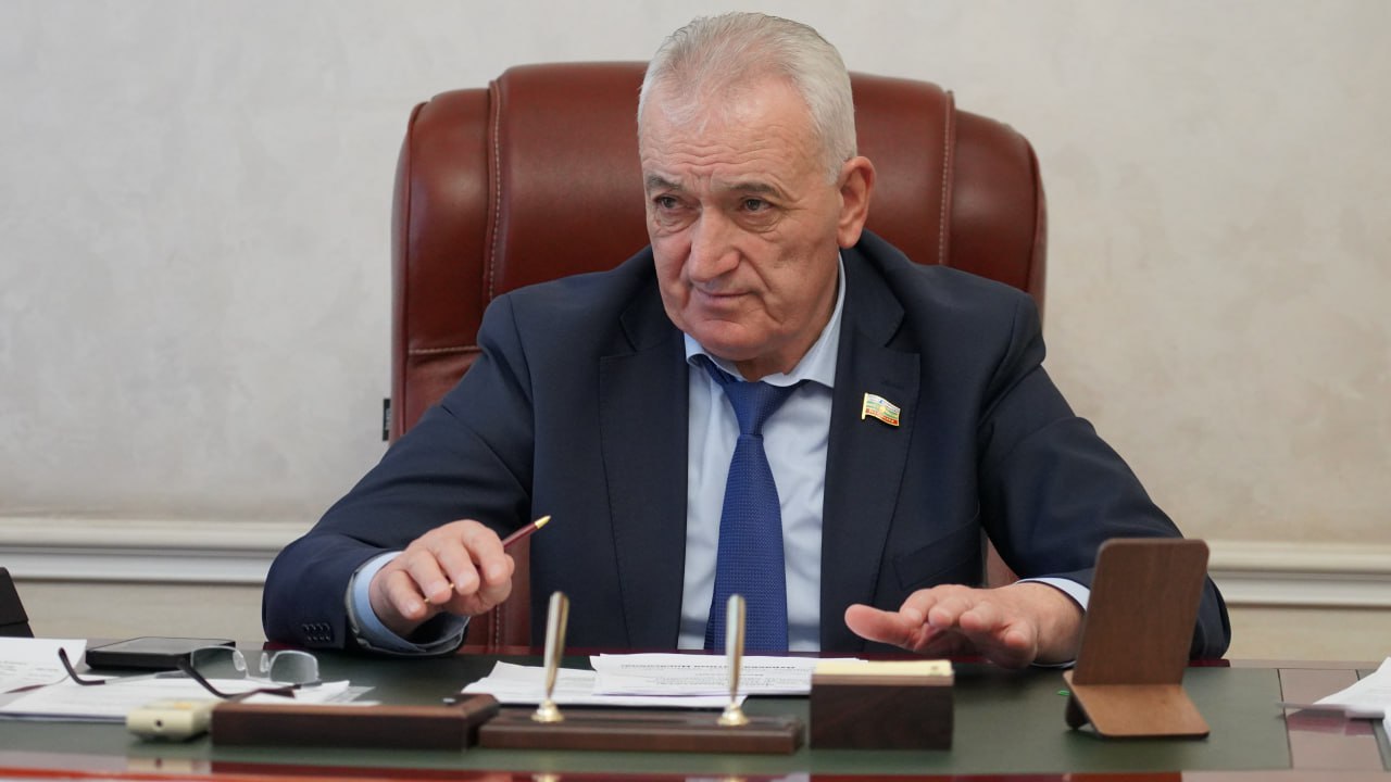 В преддверии XXI сессии Народного Собрания КЧР в нескольких парламентских Комитетах прошли заседания