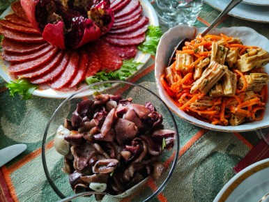 Как организовать незабываемый день рождения для мужа: идеи для стола