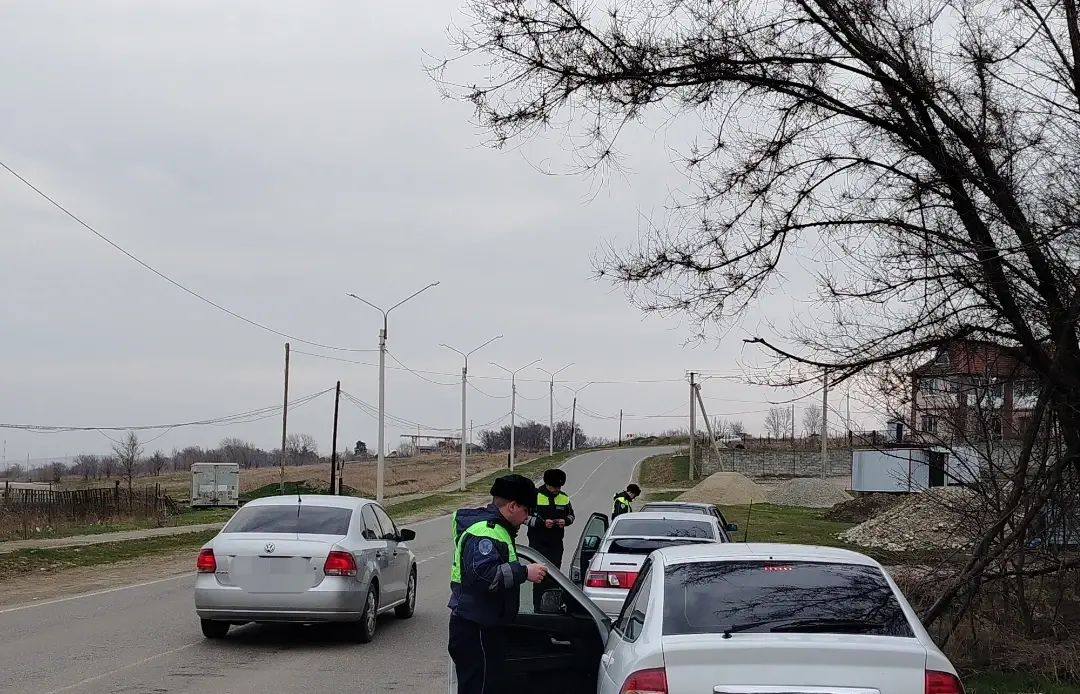 Сотрудники Госавтоинспекции МО МВД России «Адыге-Хабльский» сегодня проверили на территории обслуживания водителей на трезвость Сотрудники Госавтоинспекции МО МВД России «Адыге-Хабльский» сегодня проверили на территории обслуживания водителей на трезвость