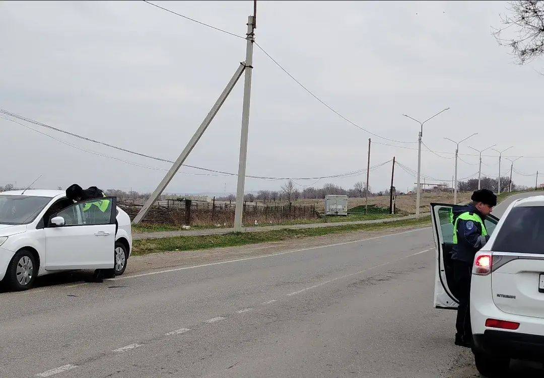 Сотрудники Госавтоинспекции МО МВД России «Адыге-Хабльский» сегодня проверили на территории обслуживания водителей на трезвость