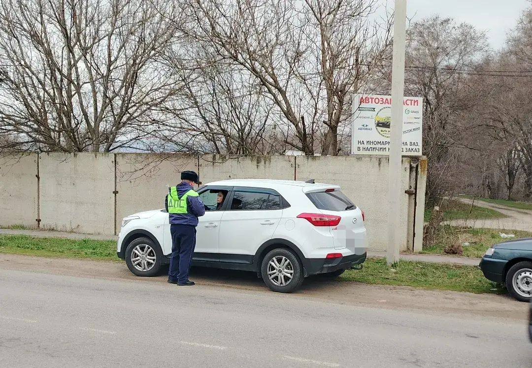 Сотрудники Госавтоинспекции МО МВД России «Адыге-Хабльский» сегодня проверили на территории обслуживания водителей на трезвость Сотрудники Госавтоинспекции МО МВД России «Адыге-Хабльский» сегодня проверили на территории обслуживания водителей на трезвость