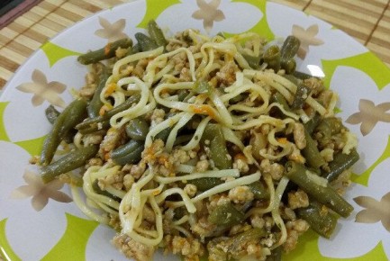 Ароматная лапша со спаржевой фасолью: легкий и изысканный рецепт