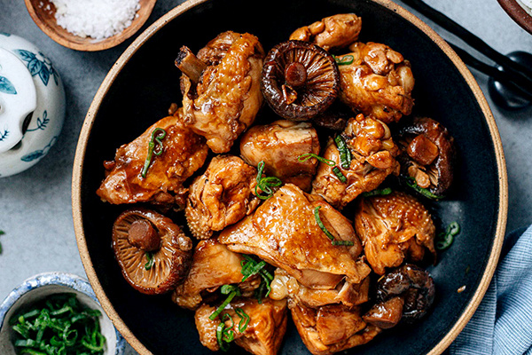 Курица с грибами: как создать восточный шедевр на своей кухне