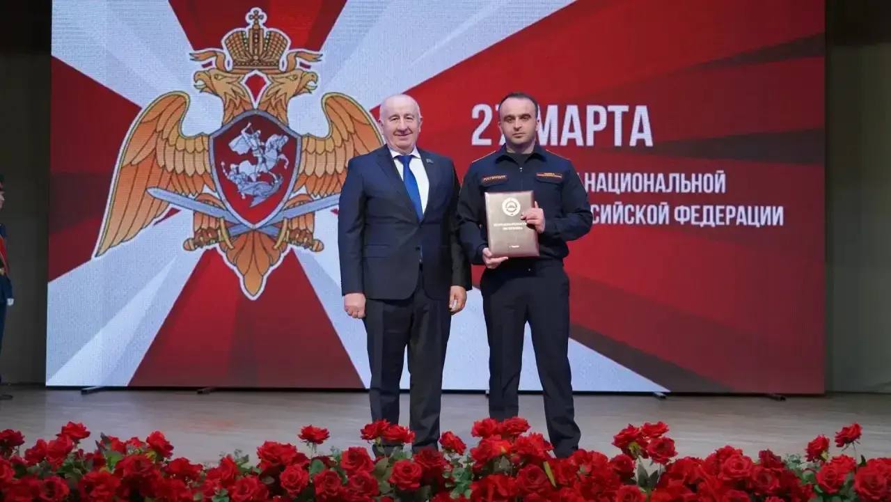 Рашид Темрезов: Добрый день! Принял участие в торжественном мероприятии, посвященном 10-летию образования Федеральной службы войск национальной гвардии России и 215-ой годовщине образования войск правопорядка Рашид Темрезов: Добрый день! Принял участие в торжественном мероприятии, посвященном 10-летию образования Федеральной службы войск национальной гвардии России и 215-ой годовщине образования войск правопорядка