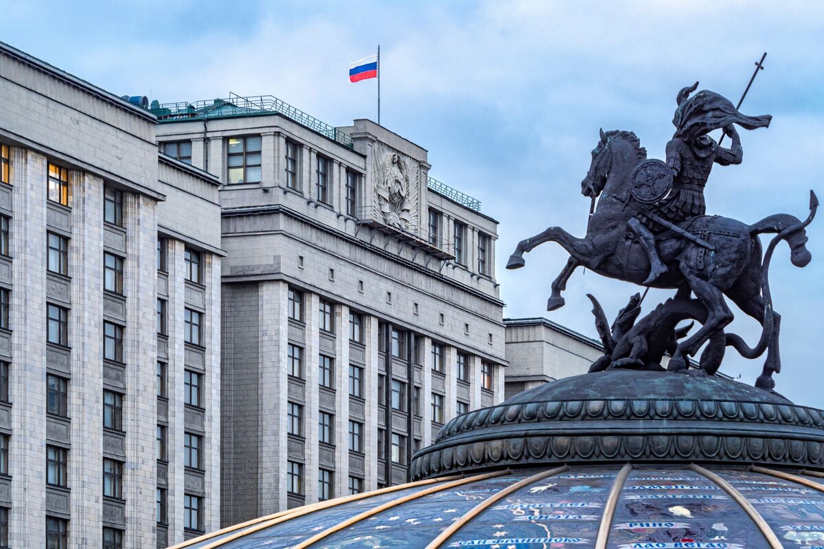 В Госдуме предложили использовать армию для защиты россиян за границей