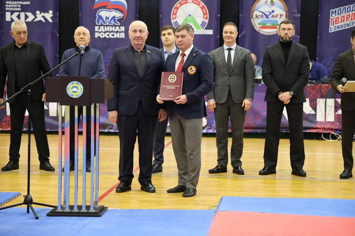 Рашид Темрезов: Друзья, сегодня в Карачаево-Черкесии дан старт Всероссийским соревнованиям по каратэ, посвящённым памяти мастера спорта России международного класса Аслана Кокаева Рашид Темрезов: Друзья, сегодня в Карачаево-Черкесии дан старт Всероссийским соревнованиям по каратэ, посвящённым памяти мастера спорта России международного класса Аслана Кокаева