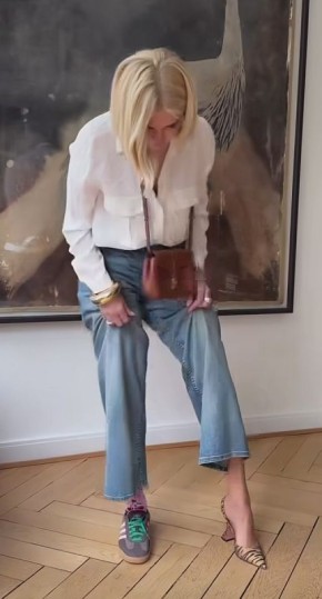 Как обувь формирует стиль с джинсами для женщин за 50