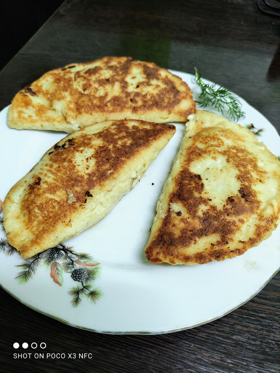 Кулинарная находка: кето-тесто для пирожков и чебуреков