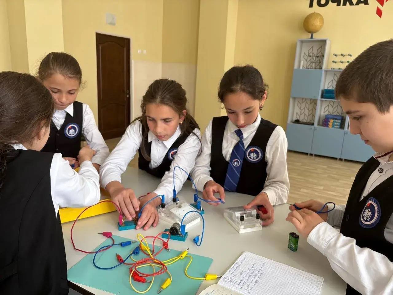 Рашид Темрезов: В республике успешно функционируют 150 центров «Точка роста», созданных в рамках нацпроекта «Образование» Рашид Темрезов: В республике успешно функционируют 150 центров «Точка роста», созданных в рамках нацпроекта «Образование»