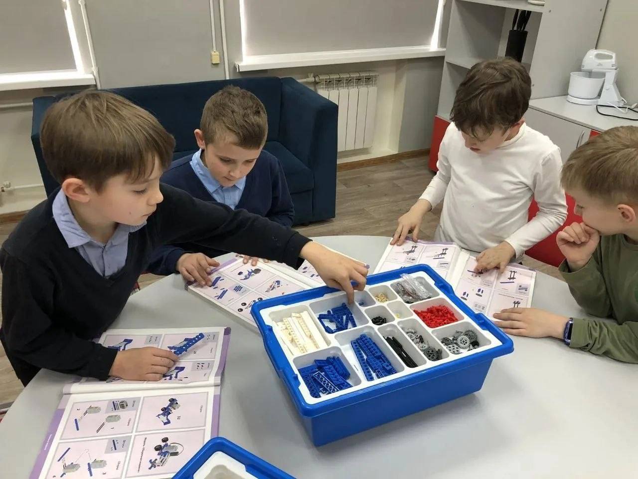 Рашид Темрезов: В республике успешно функционируют 150 центров «Точка роста», созданных в рамках нацпроекта «Образование» Рашид Темрезов: В республике успешно функционируют 150 центров «Точка роста», созданных в рамках нацпроекта «Образование»