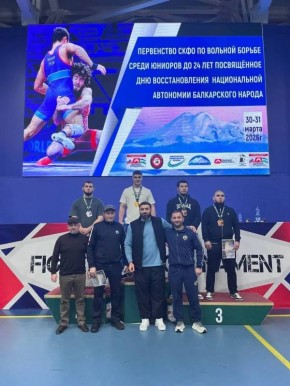 Спортсмен из КЧР Расул Копсергенов завоевал серебряную медаль первенства СКФО по вольной борьбе среди юниоров до 24 лет посвященного Дню восстановления национальной автономии балкарского народа