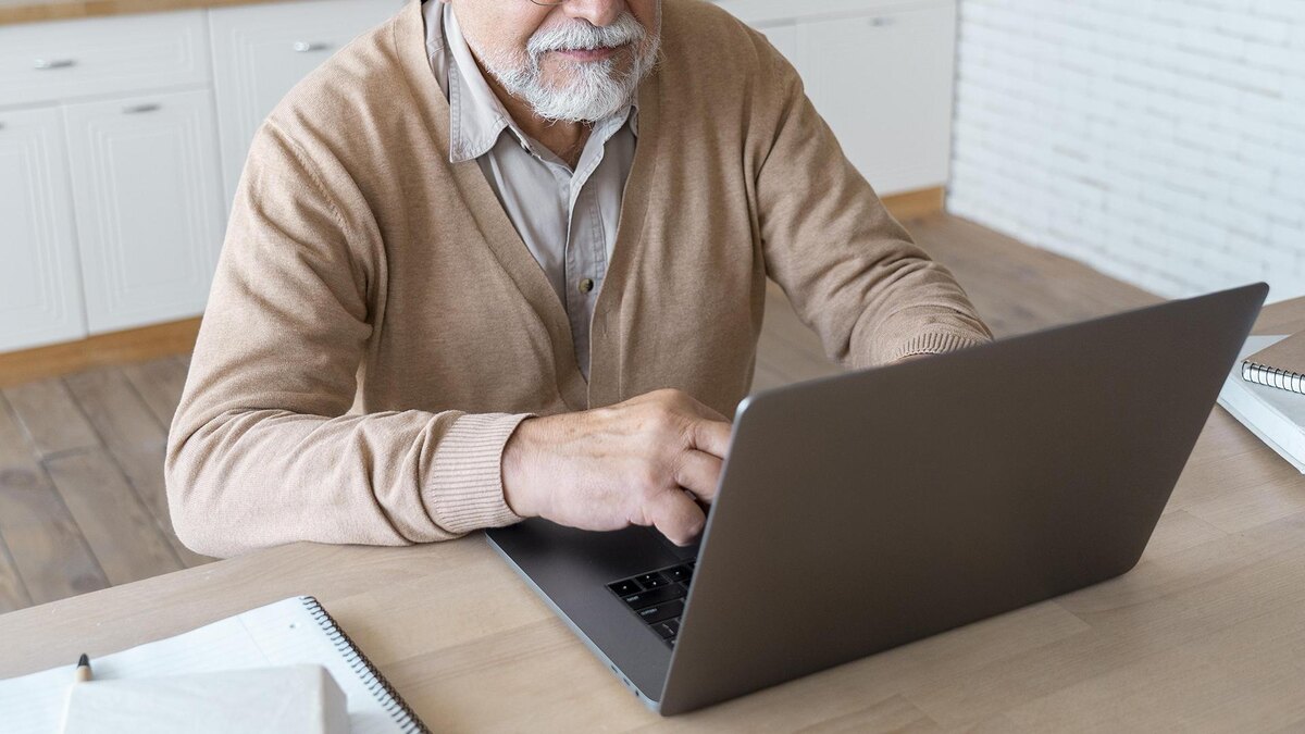 Пенсионер потерял 40 тысяч рублей из-за онлайн-опросов: как все произошло