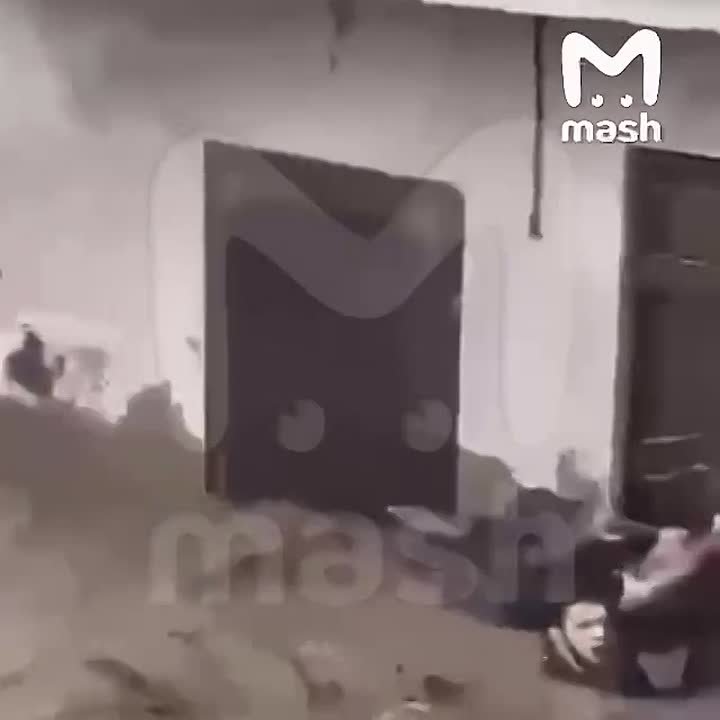 Женщина погибла при обрушении частного дома в селе Кирки в Дагестане — в Кайтагском районе республики произошёл оползень