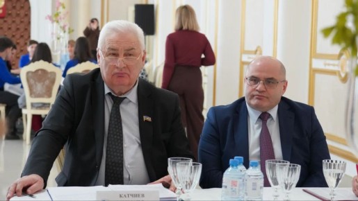 ����� ������� ������ ������ � ��� �����