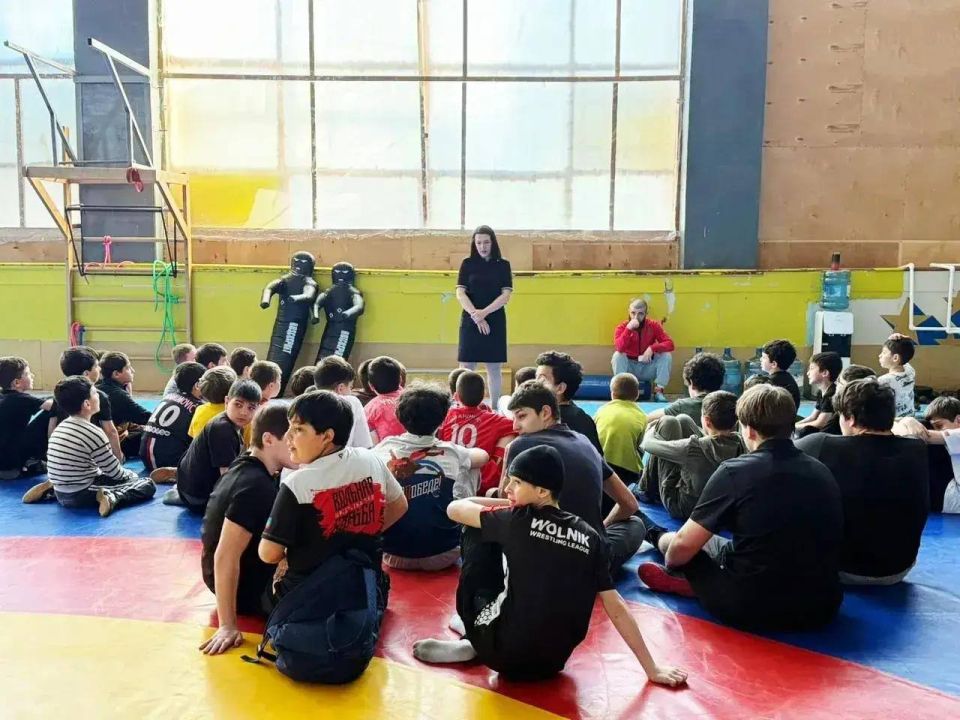 � ����� ������������ �������-������������ ������������ � �������� ������������������ ������������ ���������������� ������ ��� ������ �� �. ��������� � ���������� ����� � 6 �. ��������� ��������� ���������������� ������ �...
