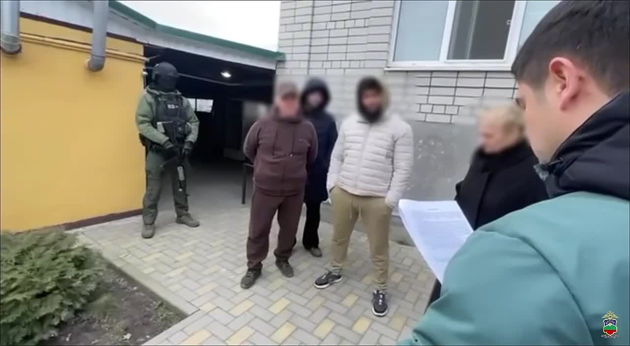 Житель Черкесска стал фигурантом уголовных дел за оправдание терроризма и антироссийские высказывания