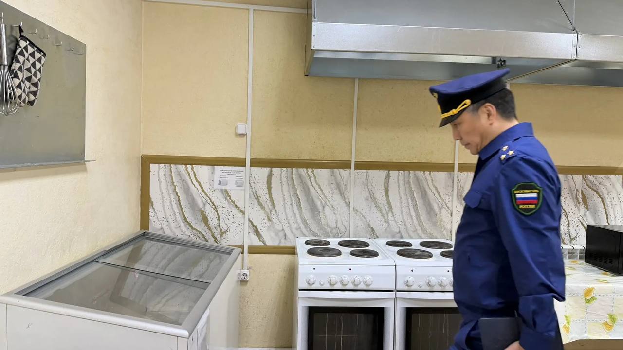 Первый заместитель прокурора Карачаево-Черкесской Республики Санал Бахников провел проверку исправительного центра в пос Первый заместитель прокурора Карачаево-Черкесской Республики Санал Бахников провел проверку исправительного центра в пос