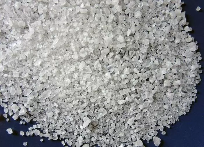 Соль: ваш новый союзник в борьбе за урожай и чистоту огорода