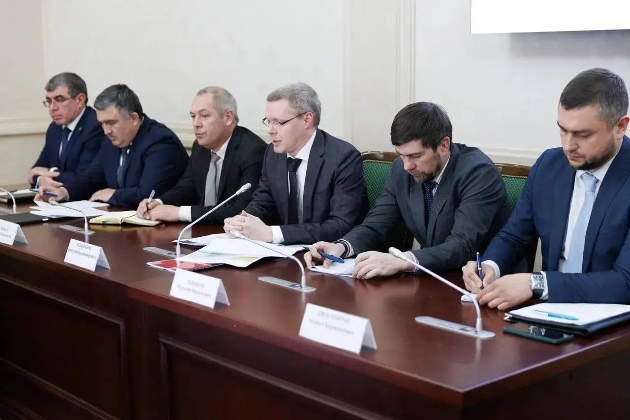 Руководитель республиканской Госавтоинспекции Рамазан Шилибиев и начальник отделения Следственного управления МВД по КЧР Людмила Маликова приняли участие в межведомственном совещании, посвященном вопросам обязательного... Руководитель республиканской Госавтоинспекции Рамазан Шилибиев и начальник отделения Следственного управления МВД по КЧР Людмила Маликова приняли участие в межведомственном совещании, посвященном вопросам обязательного...