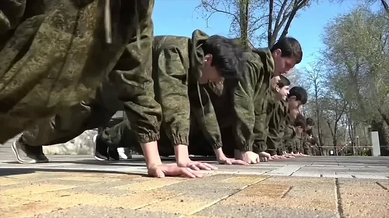 В рамках Первой Всероссийской недели космоса в КЧР прошел спортивный флешмоб «Старт к звёздам», приуроченный ко Дню космонавтики