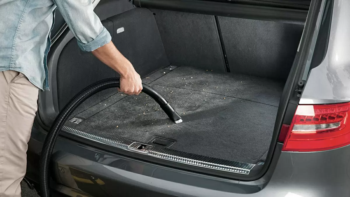 Эффективные народные методы для чистки багажника и салона автомобиля