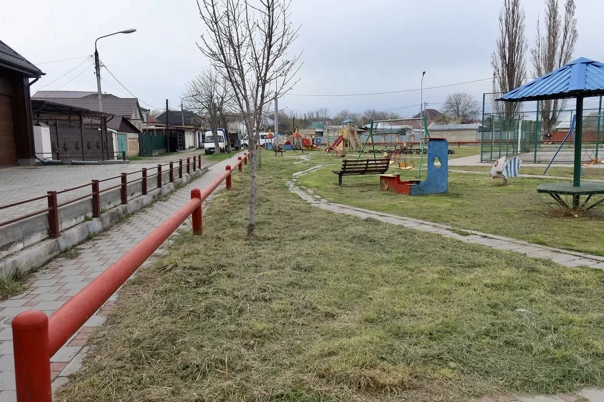 Площадка на улице Набережной: обсудить, обновить, улучшить Площадка на улице Набережной: обсудить, обновить, улучшить