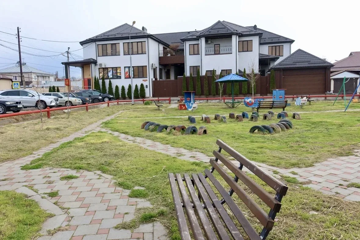 Площадка на улице Набережной: обсудить, обновить, улучшить Площадка на улице Набережной: обсудить, обновить, улучшить