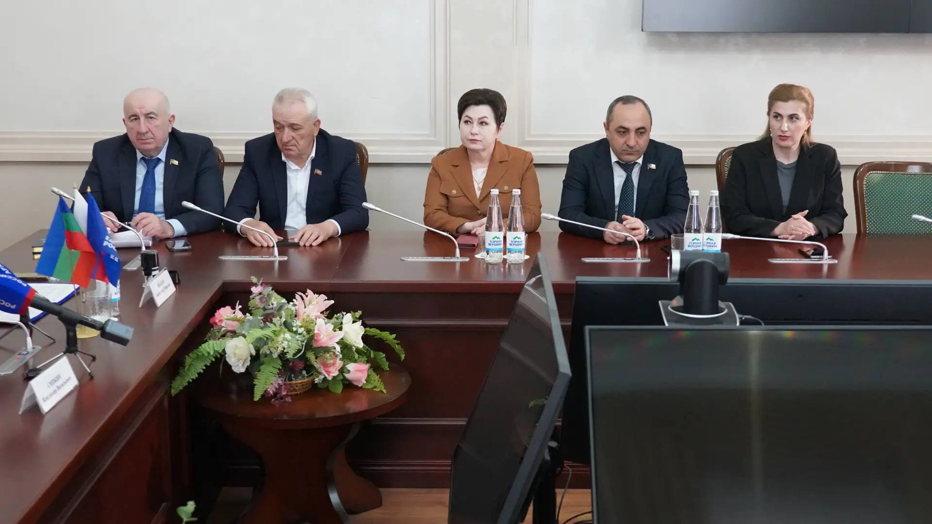 Подписаны соглашения о сотрудничестве между Всероссийским обществом слепых, Правительством КЧР и КЧРО «Единая Россия» Подписаны соглашения о сотрудничестве между Всероссийским обществом слепых, Правительством КЧР и КЧРО «Единая Россия»