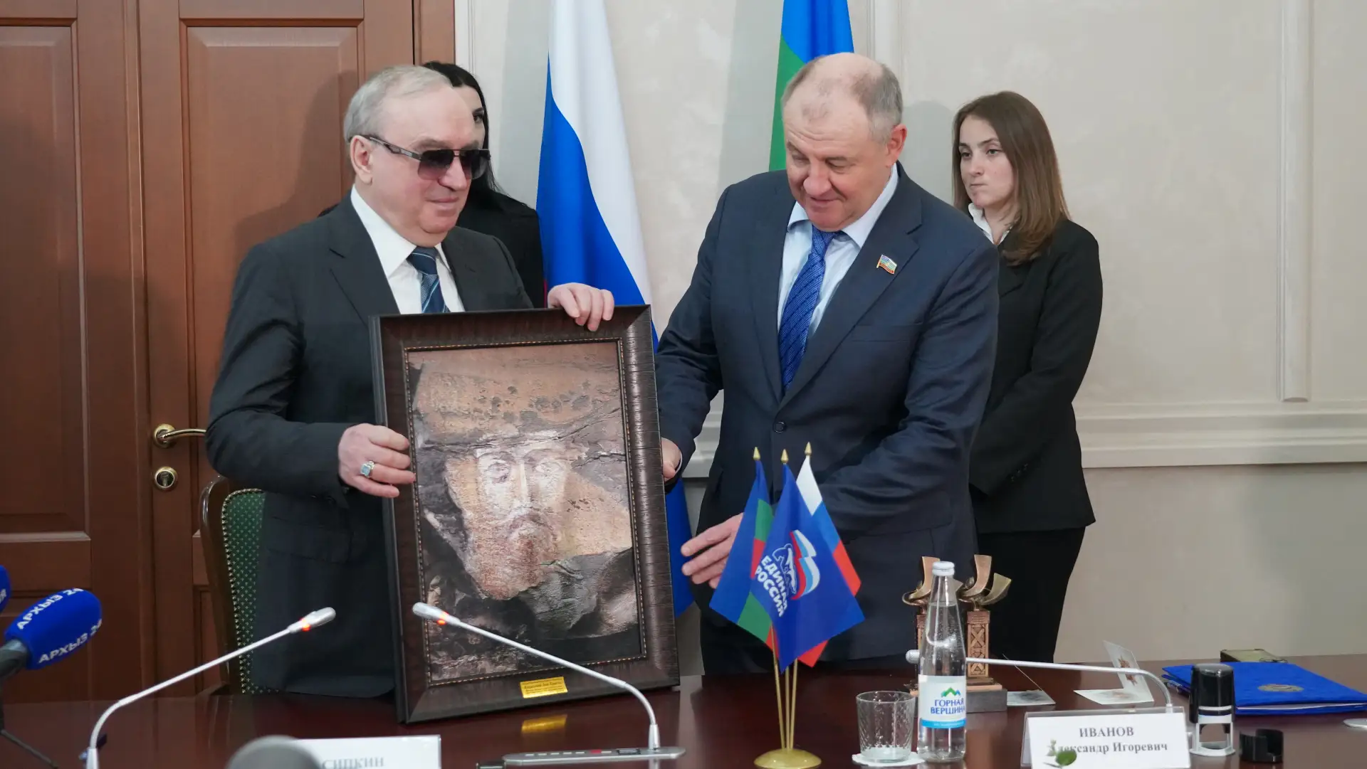 Подписаны соглашения о сотрудничестве между Всероссийским обществом слепых, Правительством КЧР и КЧРО «Единая Россия» Подписаны соглашения о сотрудничестве между Всероссийским обществом слепых, Правительством КЧР и КЧРО «Единая Россия»