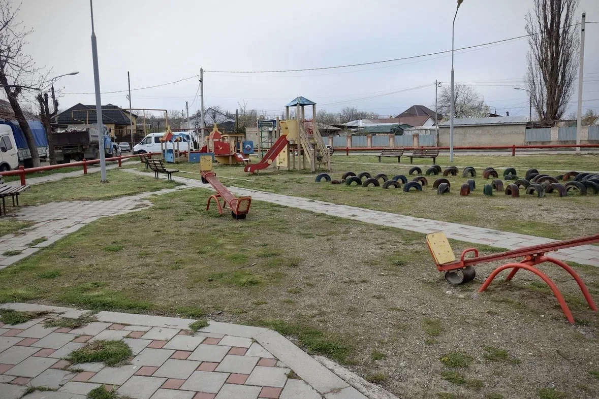 Площадка на улице Набережной: обсудить, обновить, улучшить Площадка на улице Набережной: обсудить, обновить, улучшить