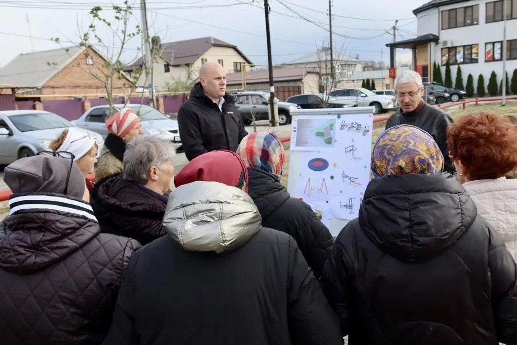 Площадка на улице Набережной: обсудить, обновить, улучшить