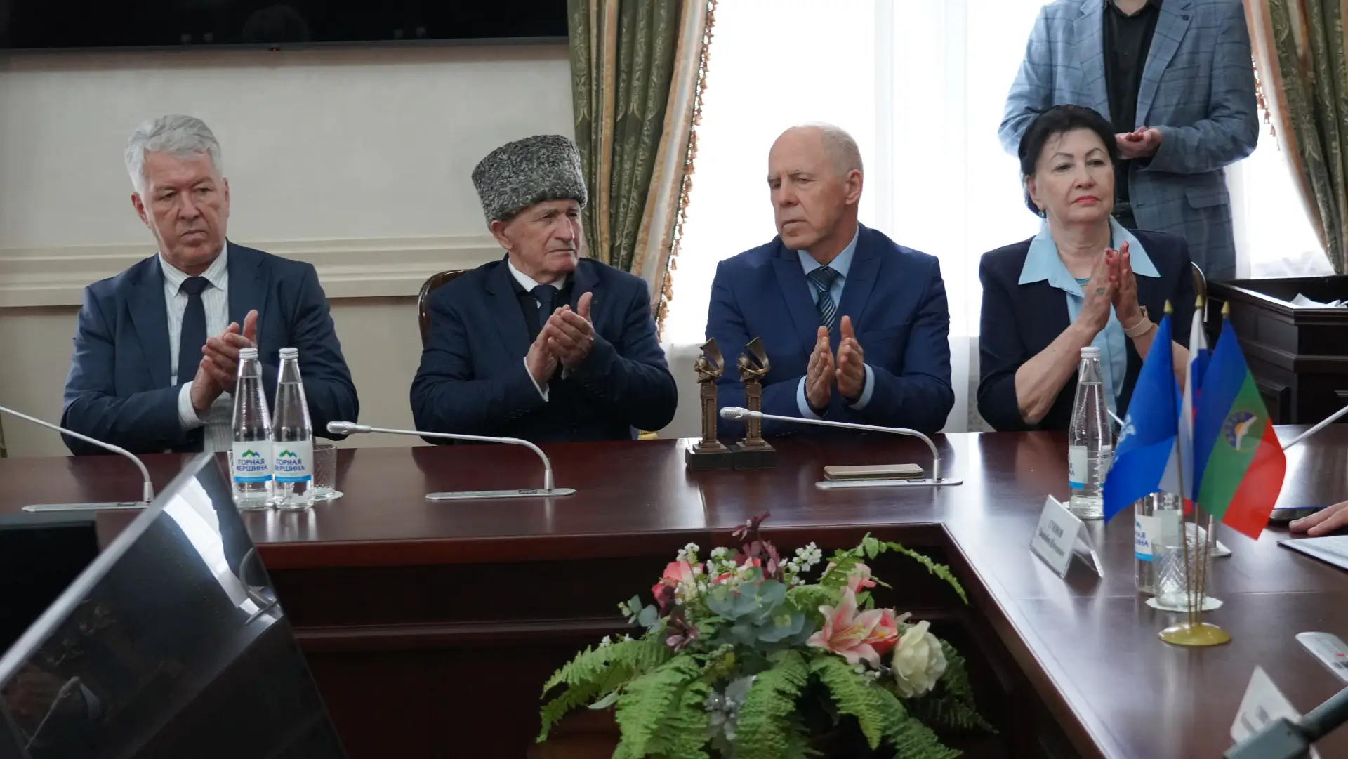 Подписаны соглашения о сотрудничестве между Всероссийским обществом слепых, Правительством КЧР и КЧРО «Единая Россия» Подписаны соглашения о сотрудничестве между Всероссийским обществом слепых, Правительством КЧР и КЧРО «Единая Россия»