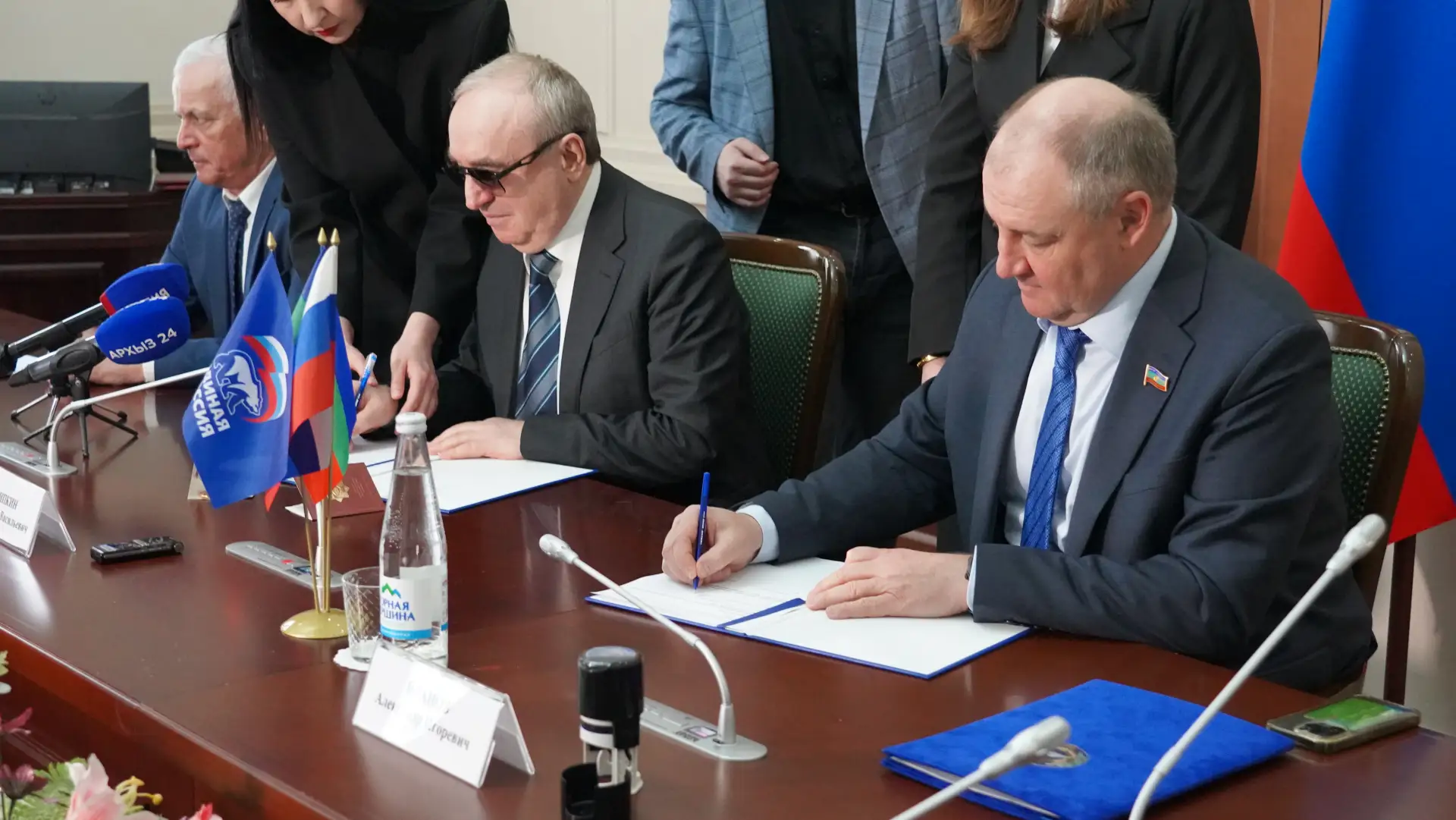 Подписаны соглашения о сотрудничестве между Всероссийским обществом слепых, Правительством КЧР и КЧРО «Единая Россия»