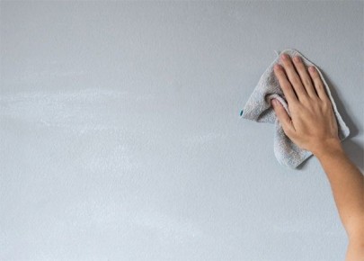 Эффективные способы очистки стен в вашем доме