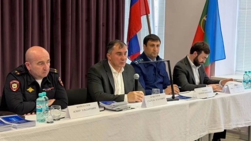 На заседании АНК в городе Карачаевске с участием работника прокуратуры выработаны дополнительные меры по профилактике наркопреступлений