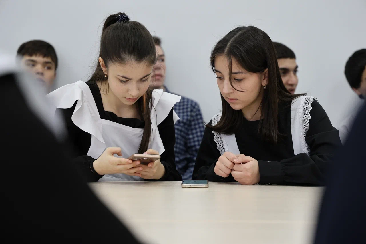 Один день в стенах Парламента Один день в стенах Парламента