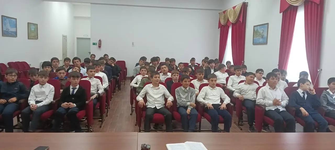 За прошедшую неделю сотрудники Центра по противодействию экстремизму провели цикл мероприятий с учащимися образовательных учреждений Хабезского и Усть-Джегутинского районов, направленных на профилактику вовлечения... За прошедшую неделю сотрудники Центра по противодействию экстремизму провели цикл мероприятий с учащимися образовательных учреждений Хабезского и Усть-Джегутинского районов, направленных на профилактику вовлечения...