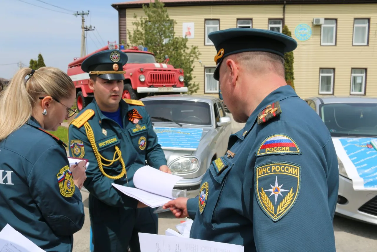 В Карачаево-Черкесии провели смотр готовности оперативных групп местных пожарно-спасательных гарнизонов В Карачаево-Черкесии провели смотр готовности оперативных групп местных пожарно-спасательных гарнизонов