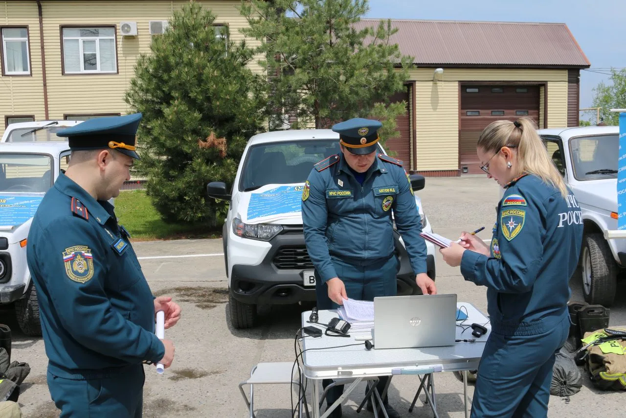 В Карачаево-Черкесии провели смотр готовности оперативных групп местных пожарно-спасательных гарнизонов В Карачаево-Черкесии провели смотр готовности оперативных групп местных пожарно-спасательных гарнизонов
