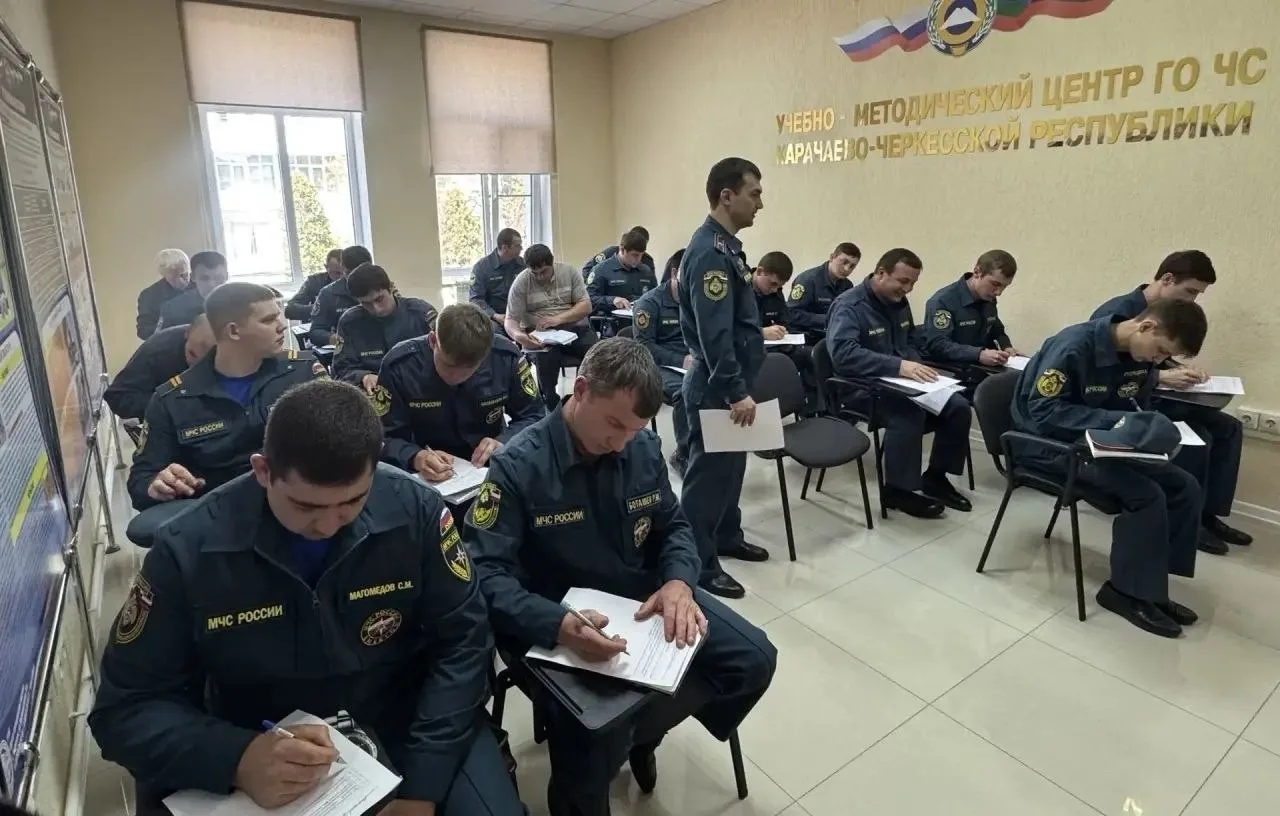 Пожарные прошли обучение по профессиональной подготовке Пожарные прошли обучение по профессиональной подготовке
