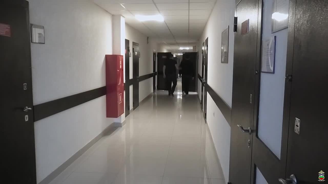 Сотрудники уголовного розыска Черкесска задержали 18-летнего жителя Ставропольского края, подозреваемого в участии в мошеннической схеме