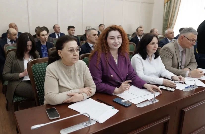 Сегодня у под председательством вице-премьера КЧР Михаила Гаджиева состоялось заседание Комиссии по предупреждению и ликвидации чрезвычайных ситуаций и обеспечению пожарной безопасности КЧР Сегодня у под председательством вице-премьера КЧР Михаила Гаджиева состоялось заседание Комиссии по предупреждению и ликвидации чрезвычайных ситуаций и обеспечению пожарной безопасности КЧР