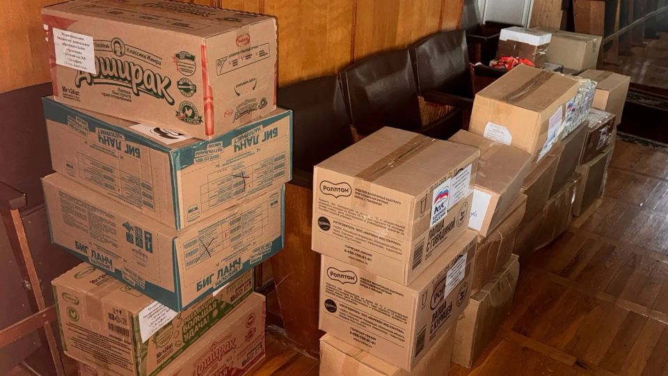 Своих не бросаем. Партию гуманитарной помощи нашим бойцам в зону СВО отправили из Усть-Джегутинского района Своих не бросаем. Партию гуманитарной помощи нашим бойцам в зону СВО отправили из Усть-Джегутинского района