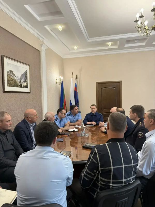 Прокуратурой республиканской столицы проведено совещание с представителями правоохранительных органов и банковских организаций по вопросу расследования уголовных дел о преступлениях, совершенных с использованием...