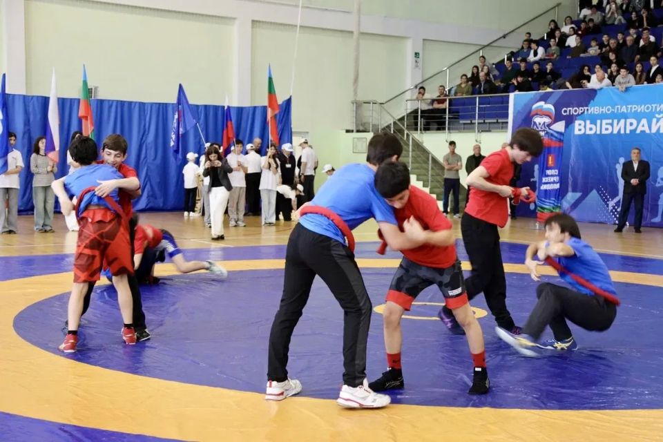 «Спорт! Черкесск! Молодежь!» «Спорт! Черкесск! Молодежь!»