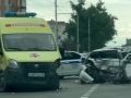 Реанимобиль и ВАЗ-2110 столкнулись в Черкесске, в результате аварии два человека пострадали