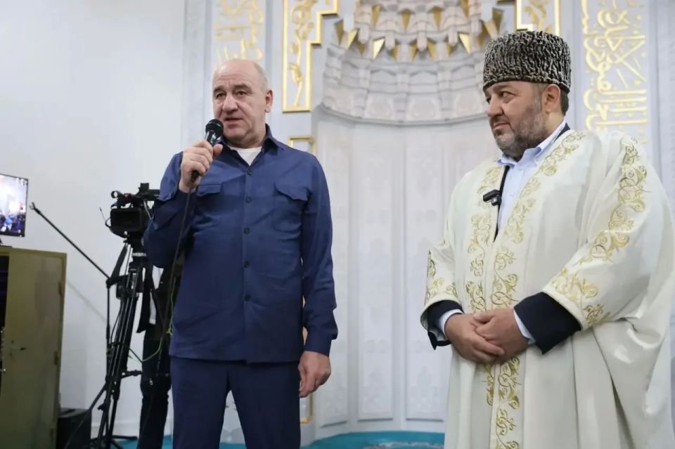 Рашид Темрезов: Дорогие земляки!. . Сегодня мусульмане отмечают один из самых значимых праздников — Курбан-байрам, который стал символом единства и духовного развития Рашид Темрезов: Дорогие земляки!. . Сегодня мусульмане отмечают один из самых значимых праздников — Курбан-байрам, который стал символом единства и духовного развития