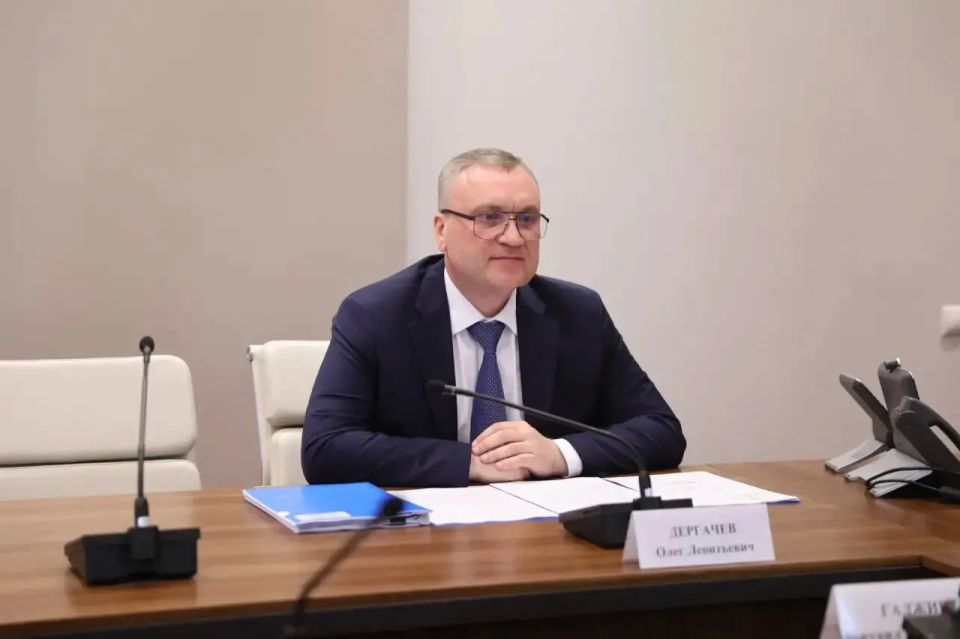 Рашид Темрезов: Сегодня принял участие в приеме граждан, который по поручению Президента России Владимира Путина провел в режиме вкс полномочный представитель Президента РФ в СКФО Юрий Чайка Рашид Темрезов: Сегодня принял участие в приеме граждан, который по поручению Президента России Владимира Путина провел в режиме вкс полномочный представитель Президента РФ в СКФО Юрий Чайка