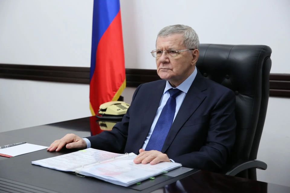 Сегодня по поручению Президента Российской Федерации в рамках рабочей поездки в Кабардино-Балкарскую Республику полномочный представитель Президента РФ в Северо-Кавказском федеральном округе Юрий Чайка провел личный прием... Сегодня по поручению Президента Российской Федерации в рамках рабочей поездки в Кабардино-Балкарскую Республику полномочный представитель Президента РФ в Северо-Кавказском федеральном округе Юрий Чайка провел личный прием...