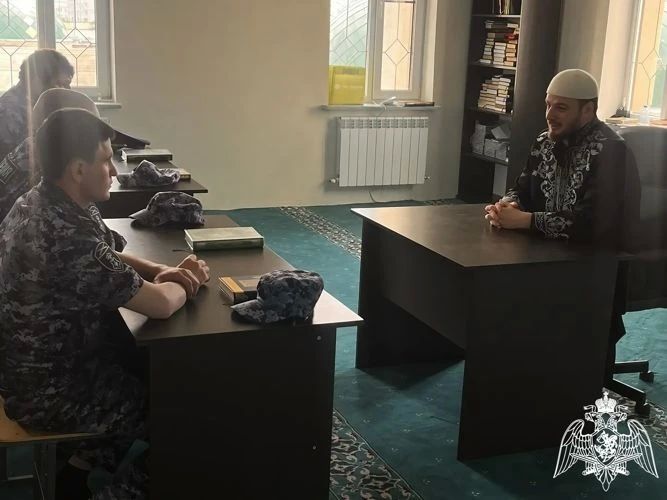 В Карачаево-Черкесии прошел круглый стол с участием представителей Росгвардии и духовенства В Карачаево-Черкесии прошел круглый стол с участием представителей Росгвардии и духовенства